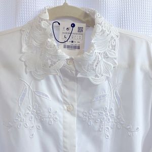 Zara Puffed Sleeve Button down Eyelet Blouse